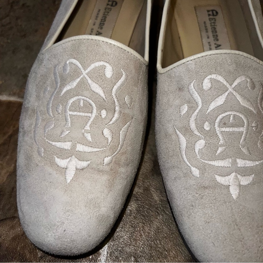 Etienne Aigner Scroll Cream Suede Leather Embroidered Loafers Flats - Picture 2 of 8